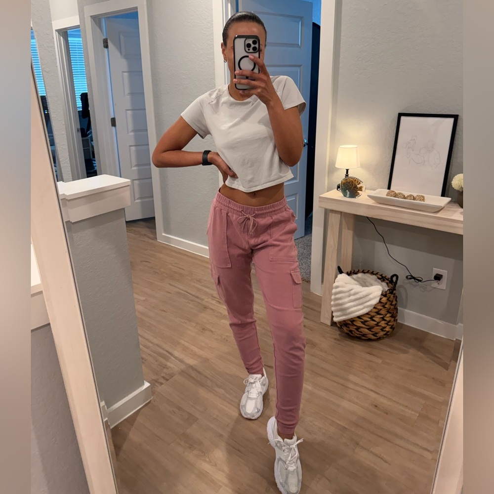 Alphalete Women’s Cargo Joggers